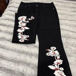 Black jeans with floral pattern